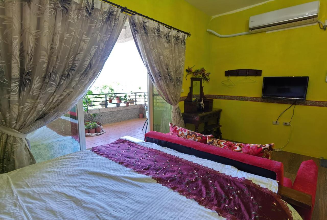 Golden Mary Bed & Breakfast Taitung Екстериор снимка