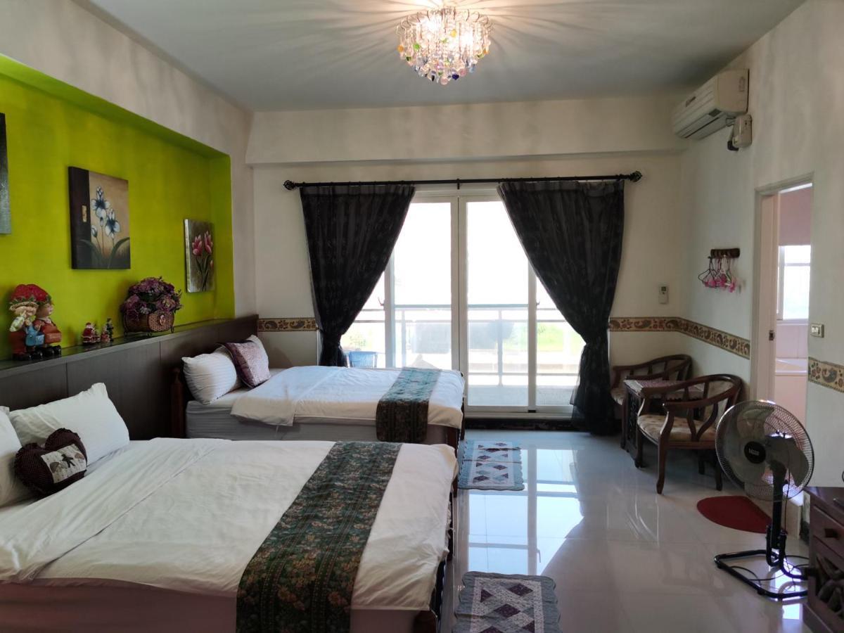 Golden Mary Bed & Breakfast Taitung Екстериор снимка