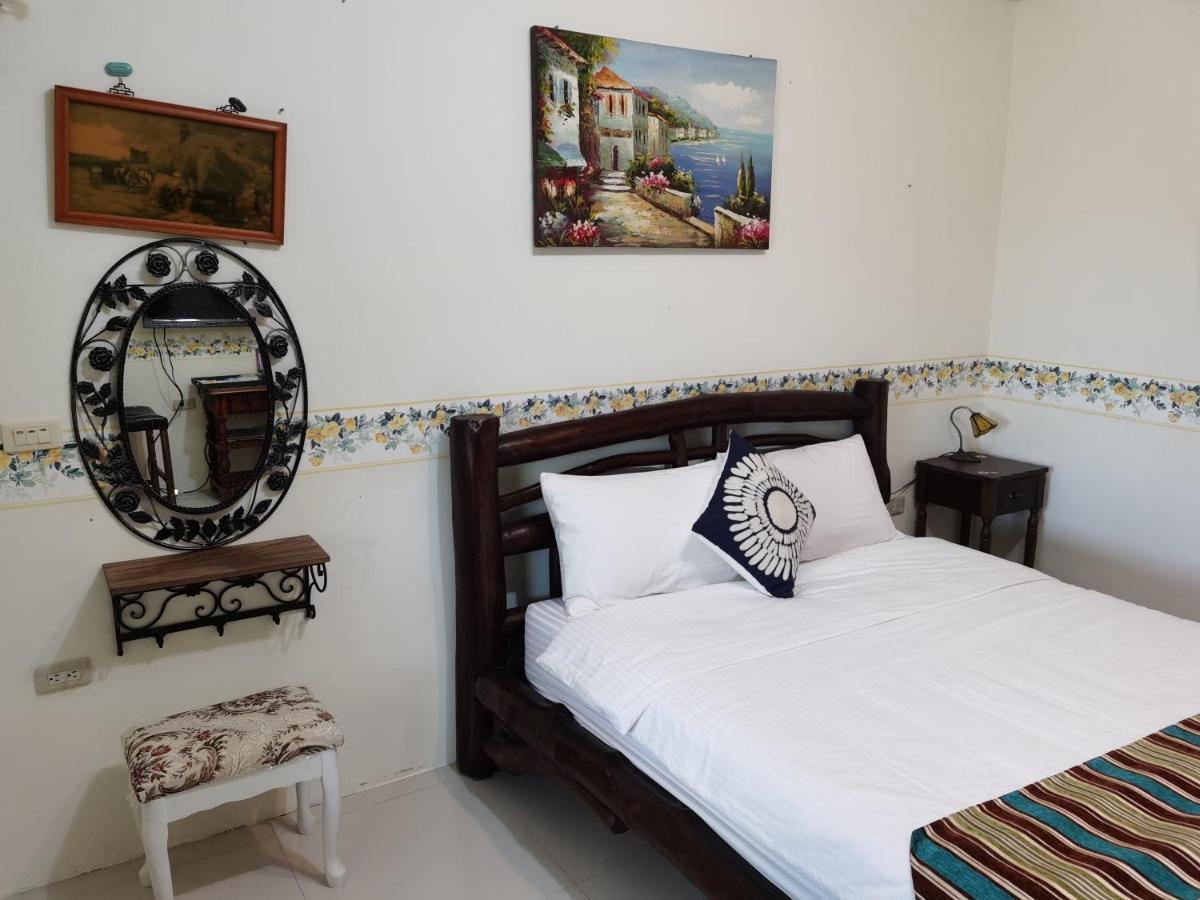Golden Mary Bed & Breakfast Taitung Екстериор снимка
