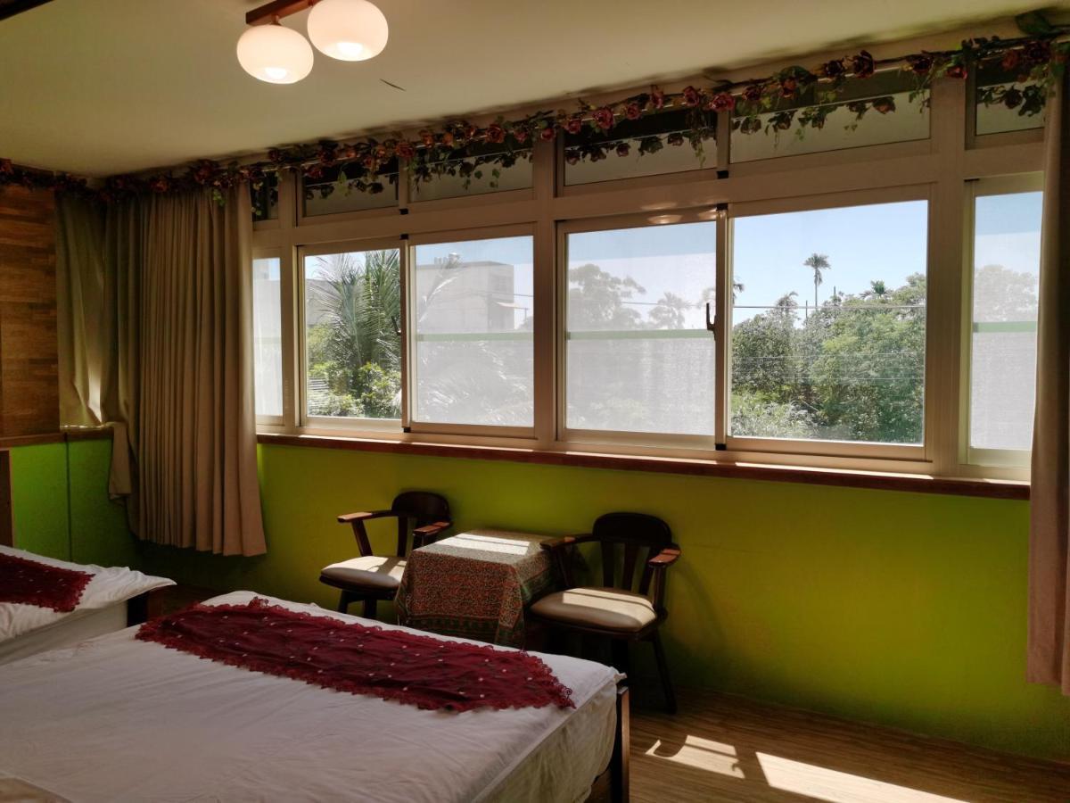 Golden Mary Bed & Breakfast Taitung Екстериор снимка