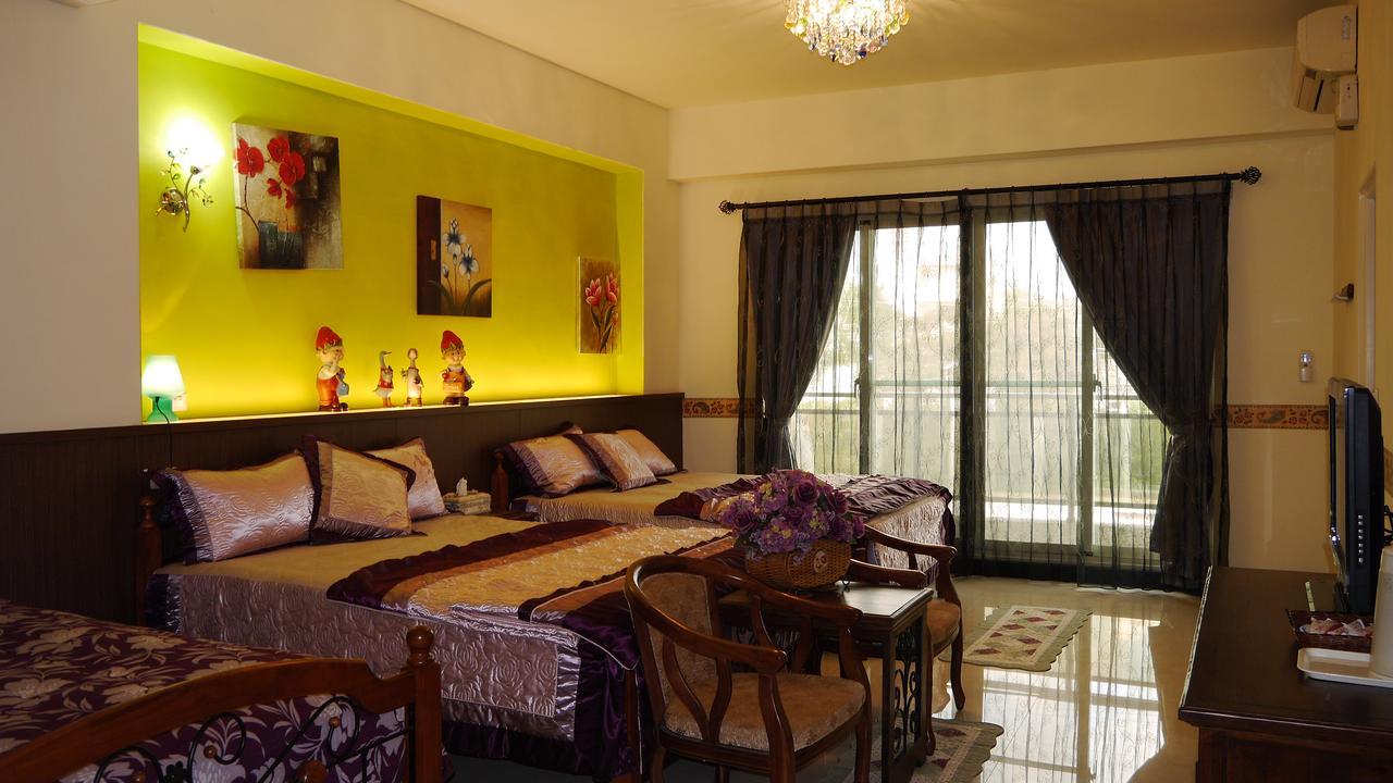 Golden Mary Bed & Breakfast Taitung Екстериор снимка
